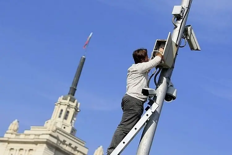 Камери дебнат отвсякъде