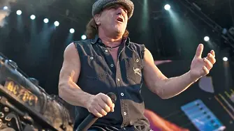 Преди 40 години един апендисит уреди AC/DC с нов вокал