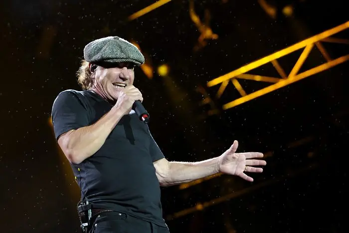 Официално: AC/DC си връща Брайън Джонсън, Фил Ръд и Клиф Уилямс (ВИДЕО)