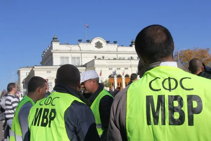 И полицаи посрещат председателството с протести