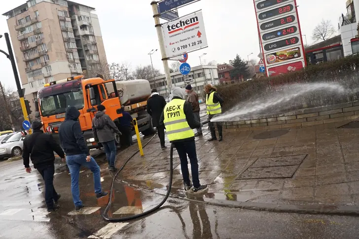 Малко софийско миене на улици