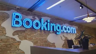 Руско министерство иска забрана на Booking.com