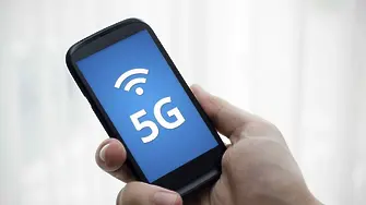 Продажбите на смартфони намаляват. Всички чакат 5G