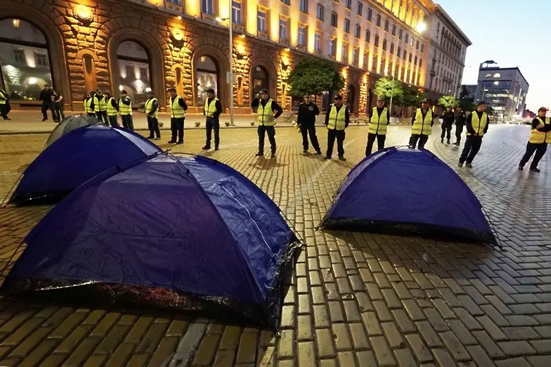 Майките на деца с увреждания нощуваха на 