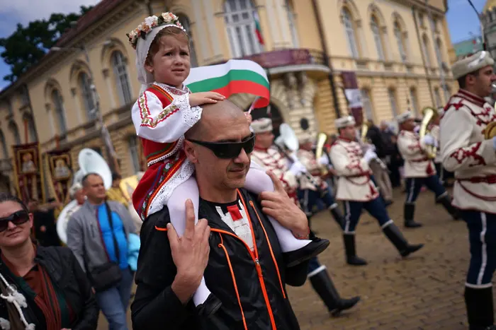 24 май - политиците преди просветителите