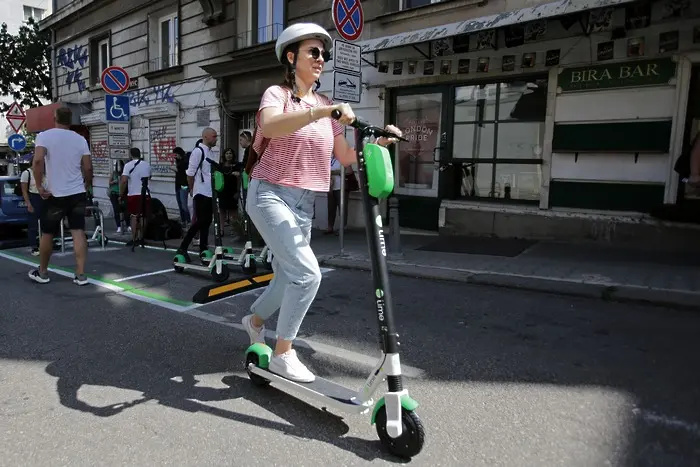 Без тротинетки по тротоара, без каска за пълнолетните