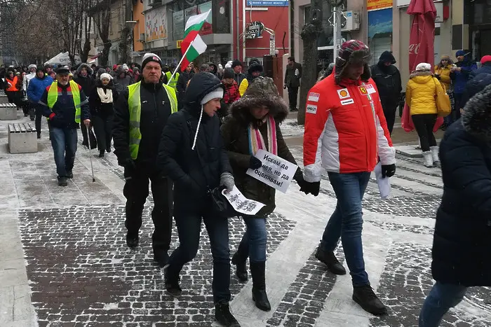 Постхипстърският либерален рай срещу режима на водата