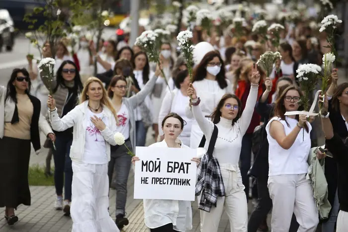 700 арестувани след поредните протести в Беларус (СНИМКИ)