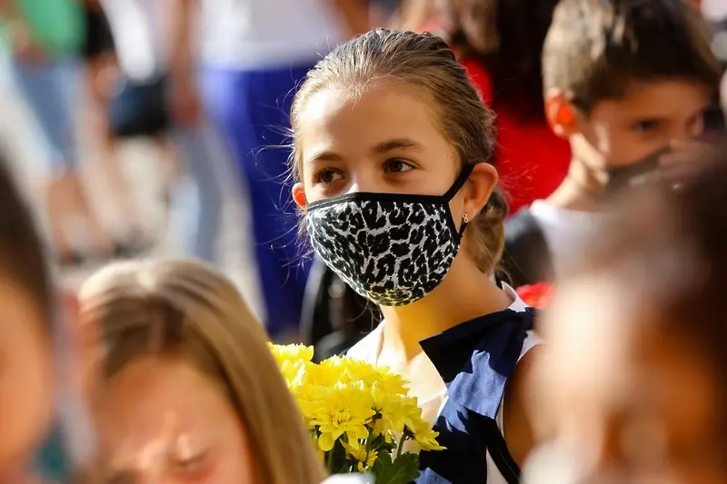 В сряда решават кого глобяват за дете без маска