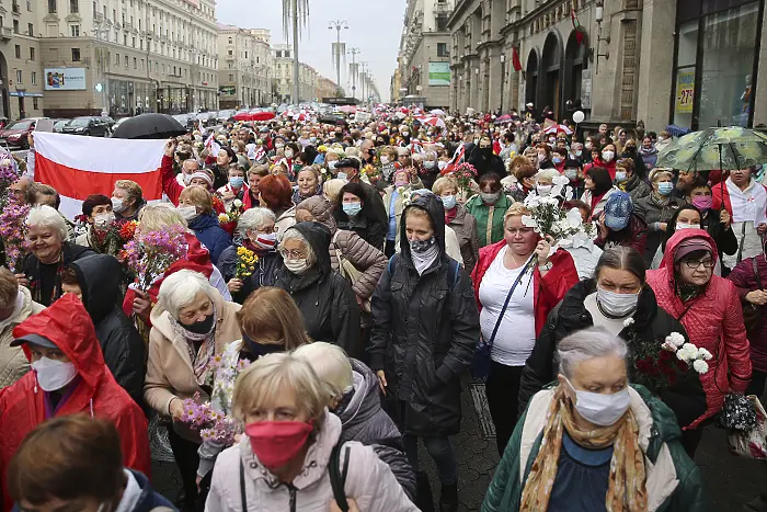 Минск: При нужда полицията ще използва бойно оръжие срещу протестиращите