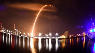 SpaceX изстреля ракета с 60 микросателита