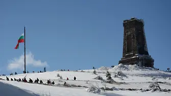 Пак отменят тържествата на Шипка, но Радев и Караянчева ще са там