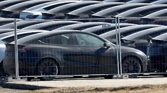 Мъск губи милиарди от заводите на Tesla в Берлин и Тексас