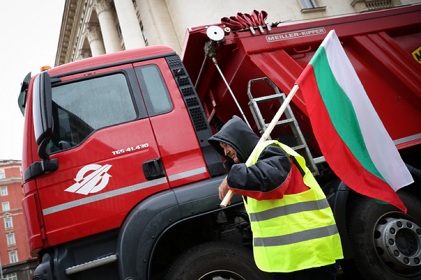 Пътните строители стопираха протеста