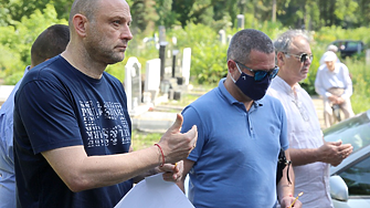 Оставка “под натиск” на Тити Папазов в “Левски”