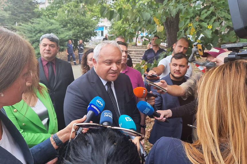 Демерджиев иска оставки - Гранична полиция показала „недокрай прецизно изпълнение