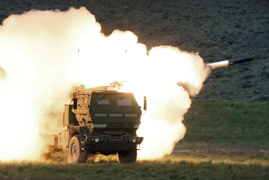 Ракета HIMARS пристигна в Румъния (ВИДЕО)