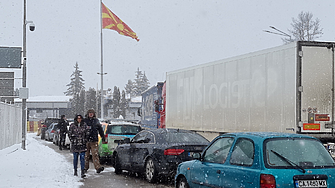 ДЕНЯТ В НЯКОЛКО РЕДА: Високо напрежение със Скопие и в Пловдив