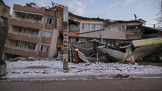 Най-малко 14 задържани заради некачествено строителство в Турция