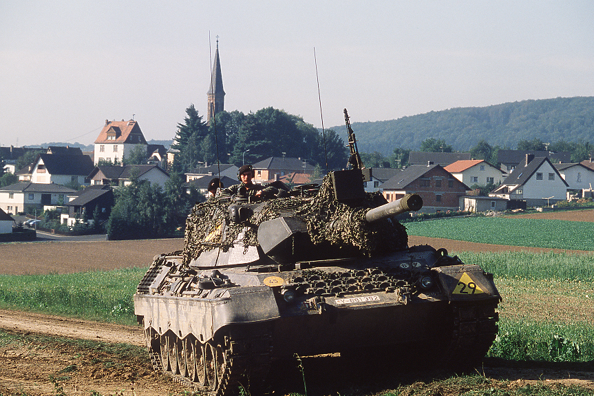 Дания ще достави на Украйна 100 танка Leopard 1