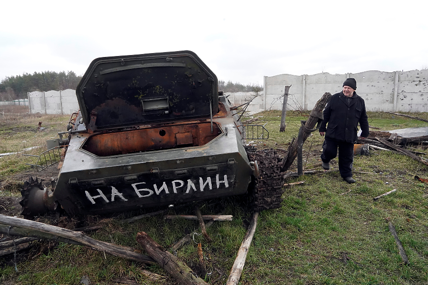 Войната в Украйна вдига световните военни разходи до рекордно ниво