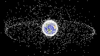 САЩ за пръв път наложиха глоба за космически отпадъци