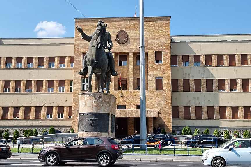 „Политико“: Победата на ВМРО-ДПМНЕ ще усложни отношенията на Скопие със София